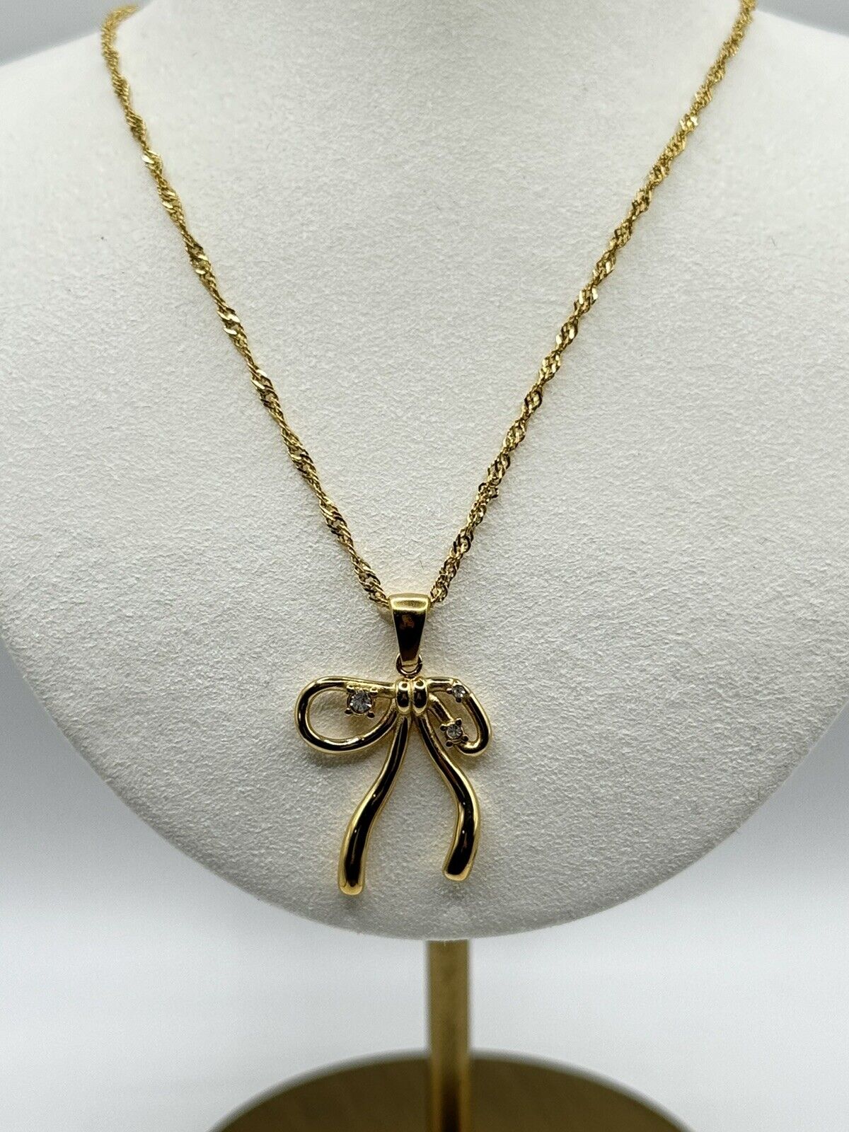 18k Plated Gold Bow Pendant Necklace