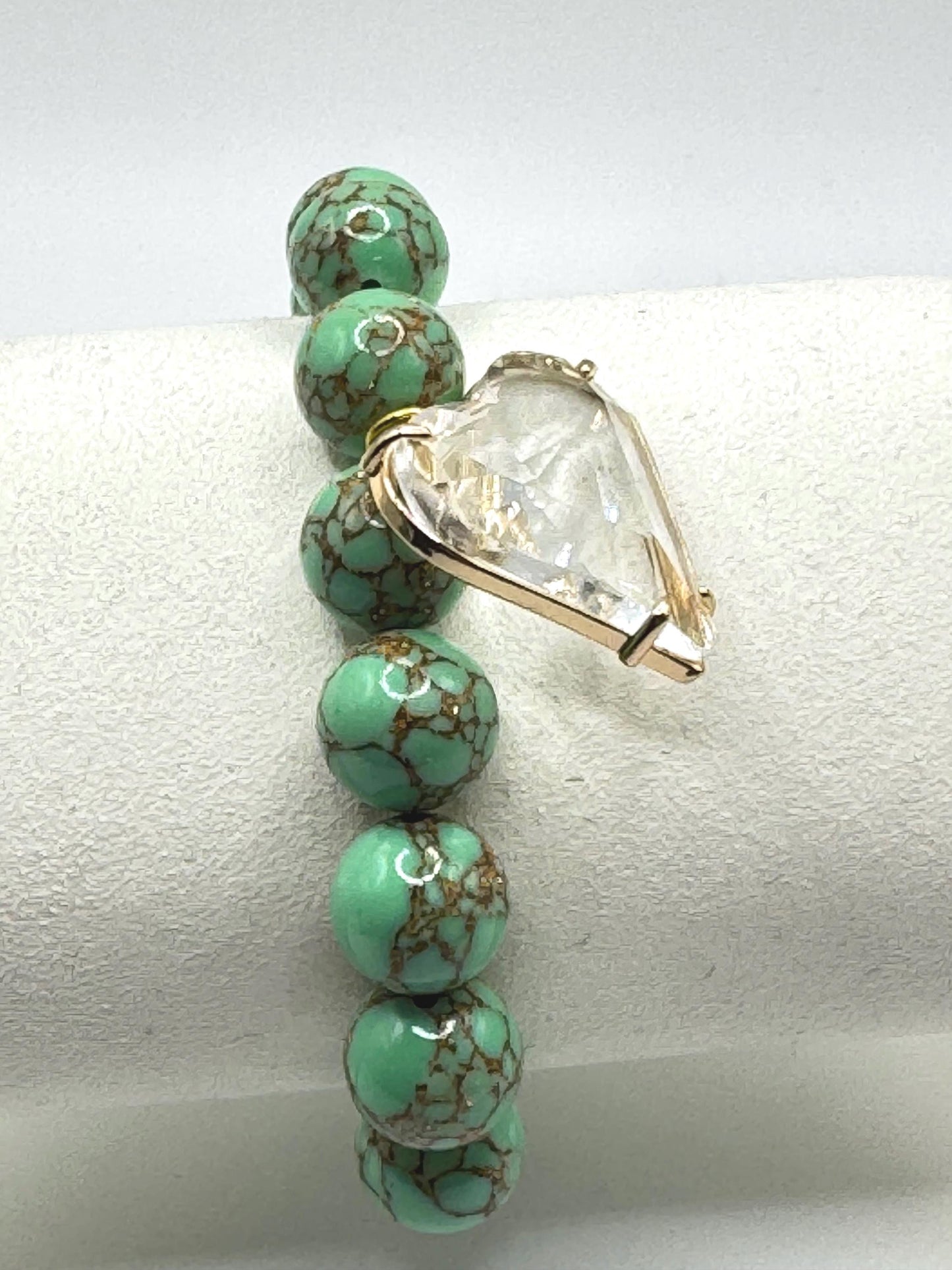 Green Howlite Beaded Bracelet with Crystal Heart Charm – Handmade Stretch Bracelet – Gift for Her