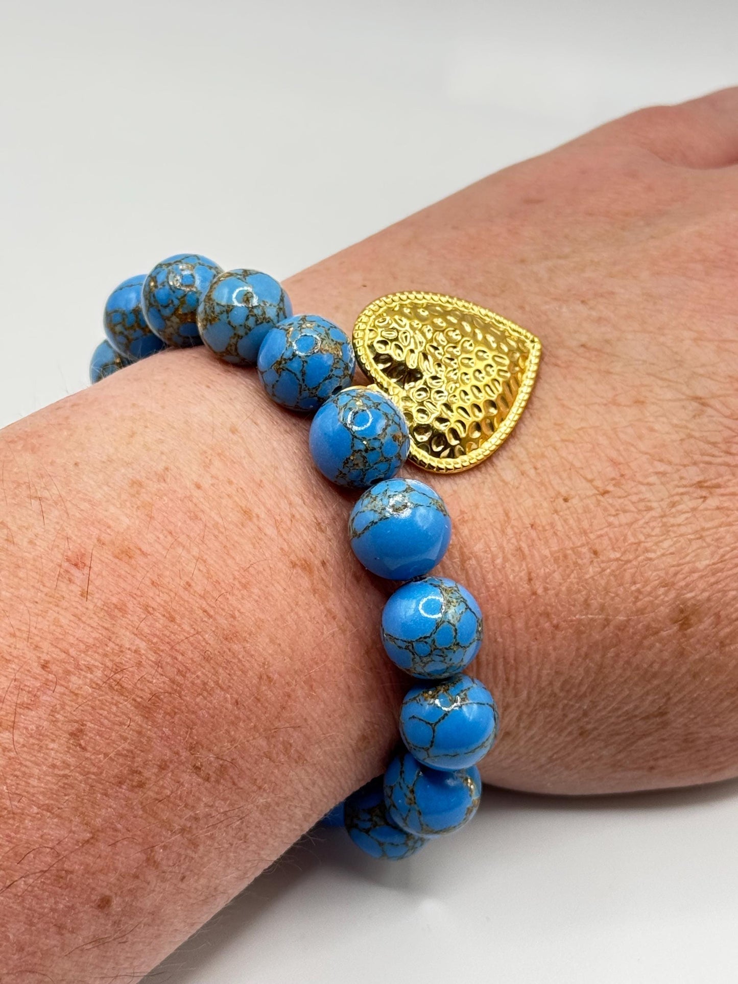 Blue Howlite Beaded Bracelet with Gold Heart Charm – Handmade Stretch Bracelet – Gift for Her