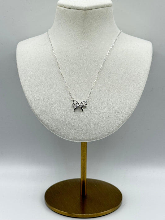 925 Sterling Silver Bow Necklace