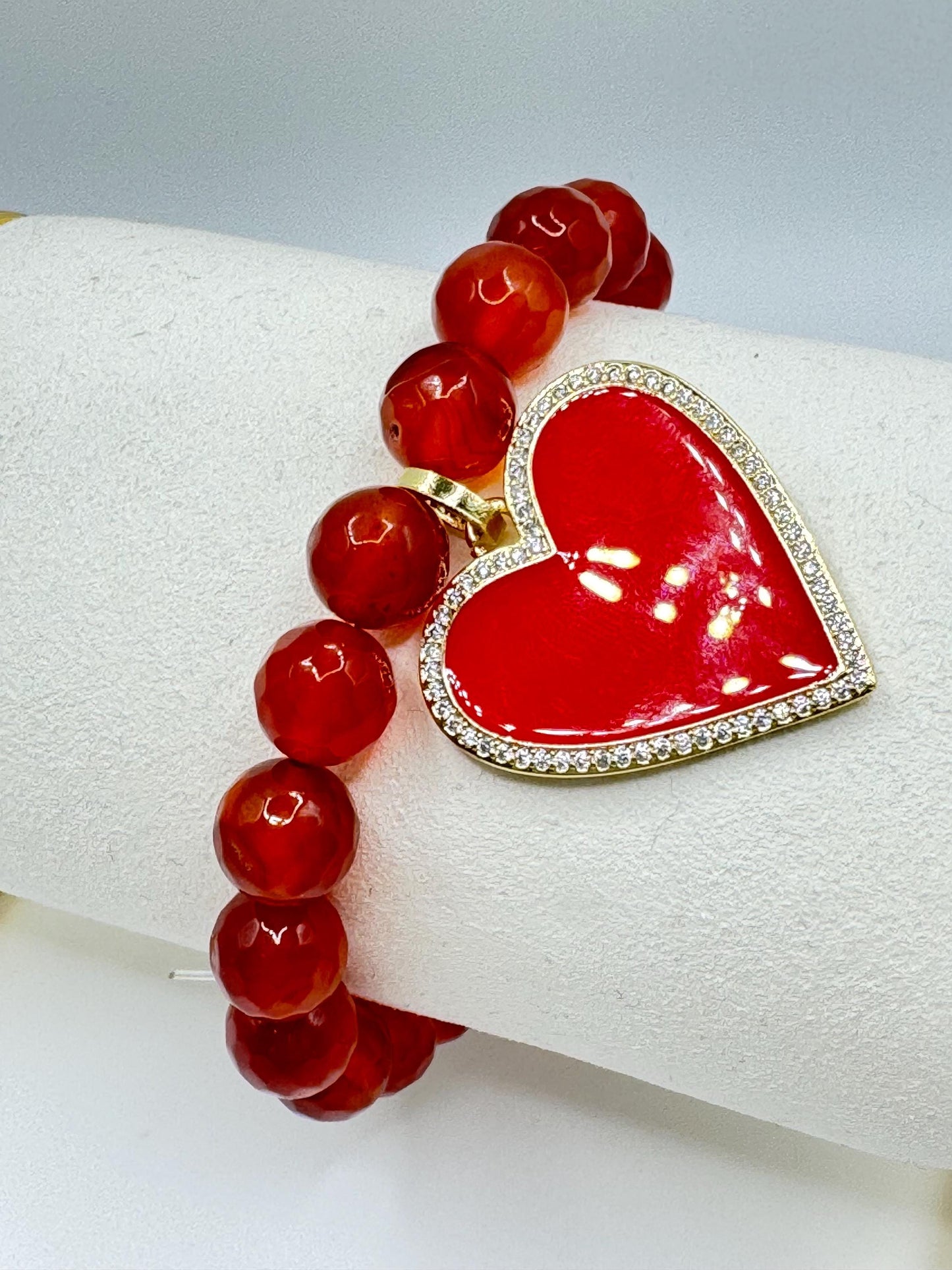 Elegant Red Beaded Bracelet with Gold Heart Pendant – Luxe Handmade Gift for Women, Statement Jewellery