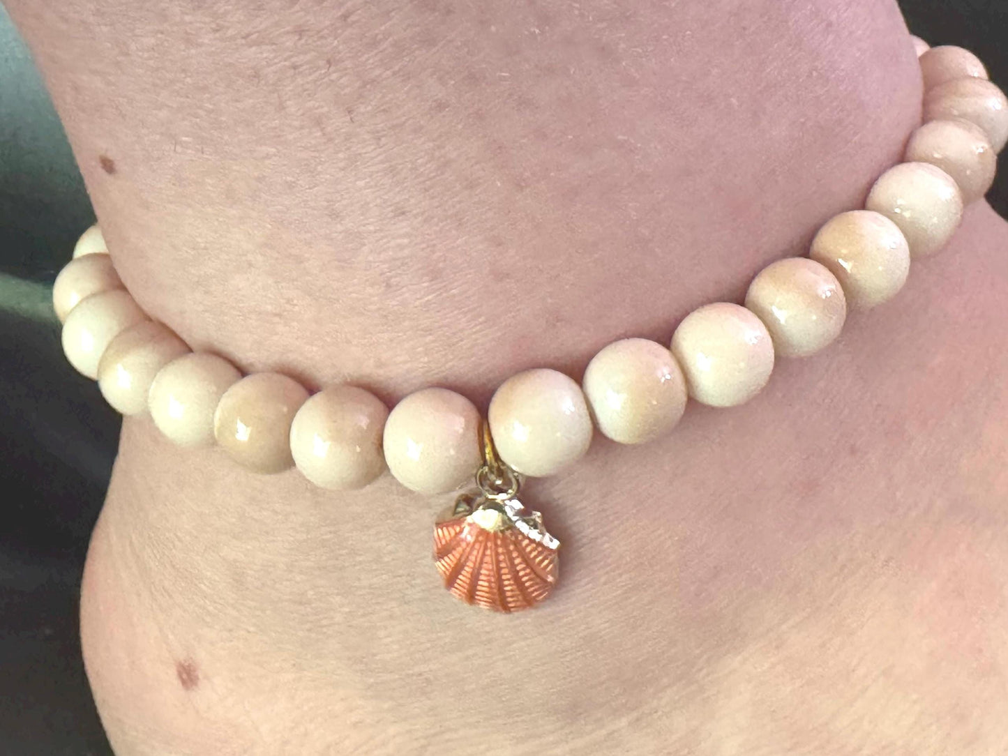 Cream Beaded Anklet with Shell Charm – Boho Beach Jewellery , Summer Anklet for Women